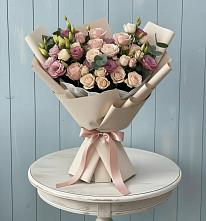 Букет цветов из:  Розы и Лизиантусы в Лазаревское