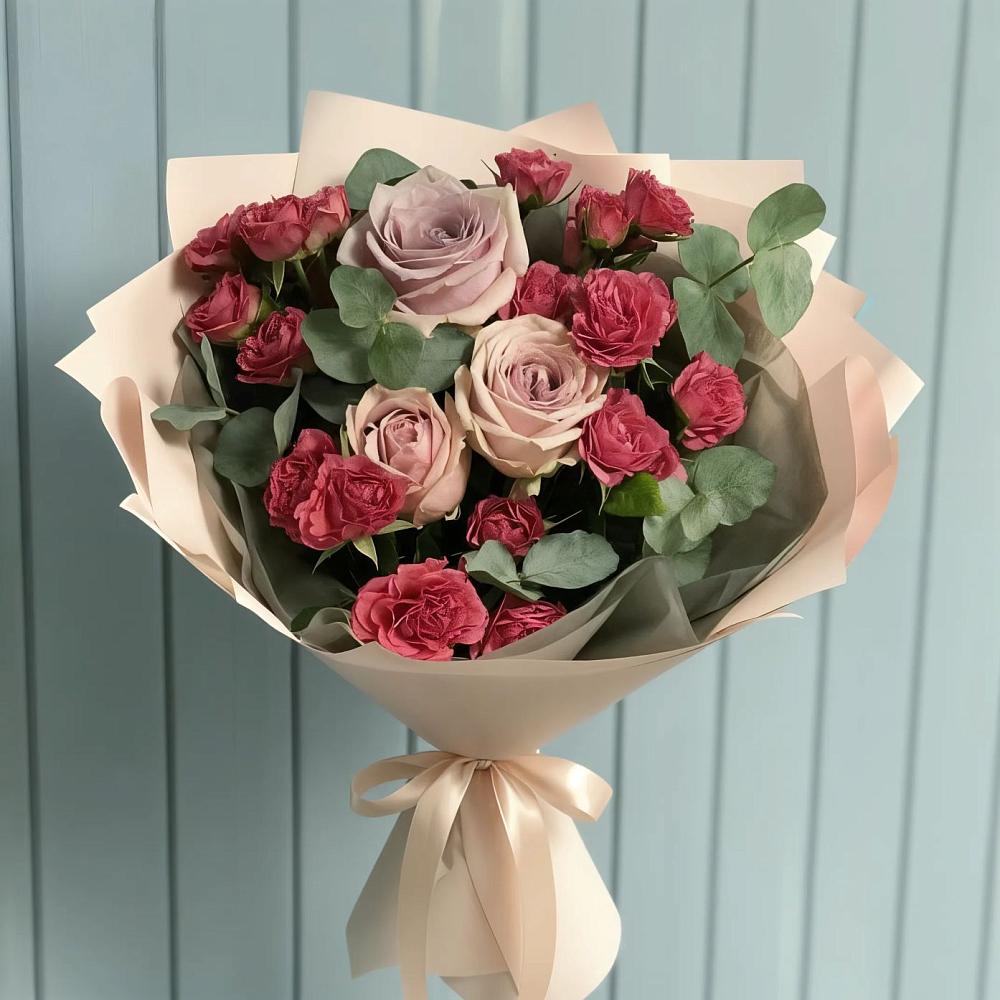 Букет цветов из: Гвоздики и Розы в Лазаревское