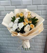 Букет цветов из:  Розы и Хризантемы в Лазаревское