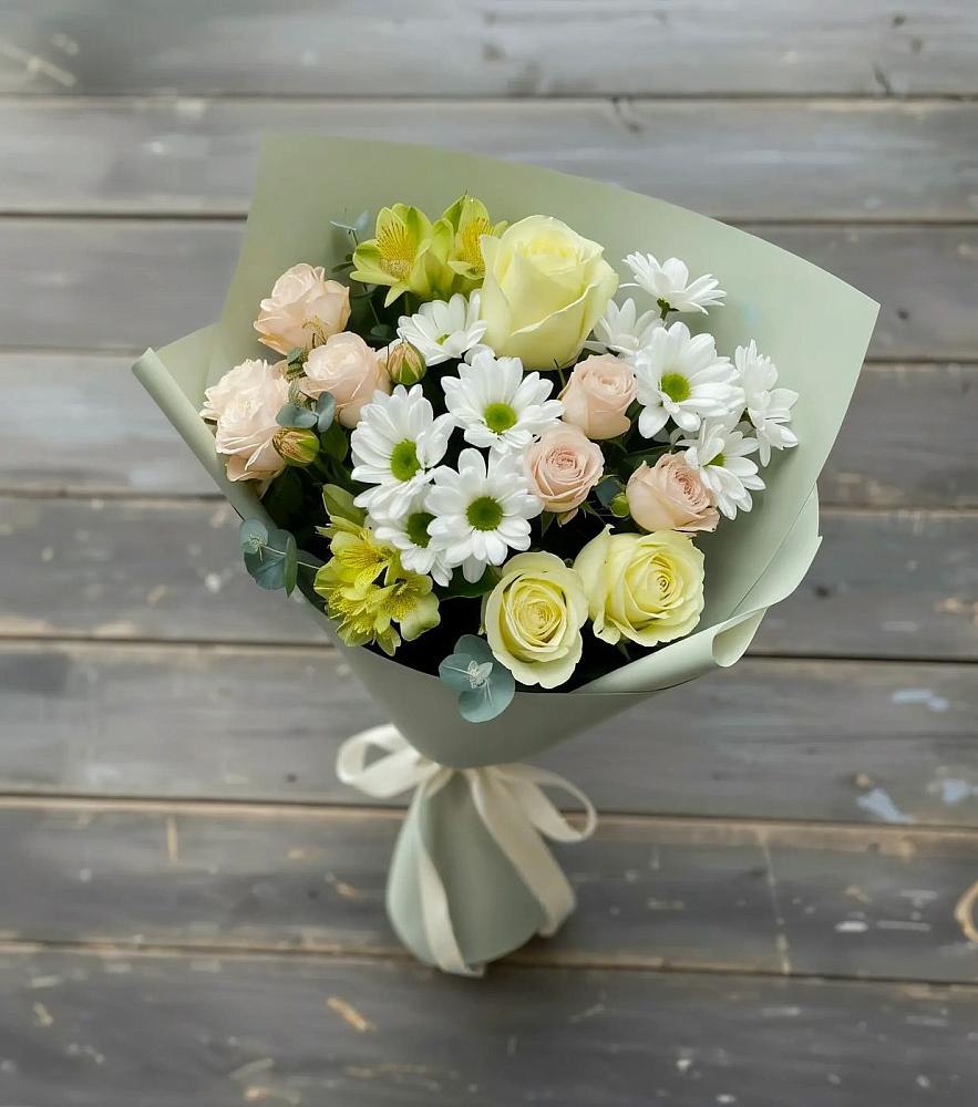Букет цветов из: Альстромерии, Розы и Хризантемы в Лазаревское