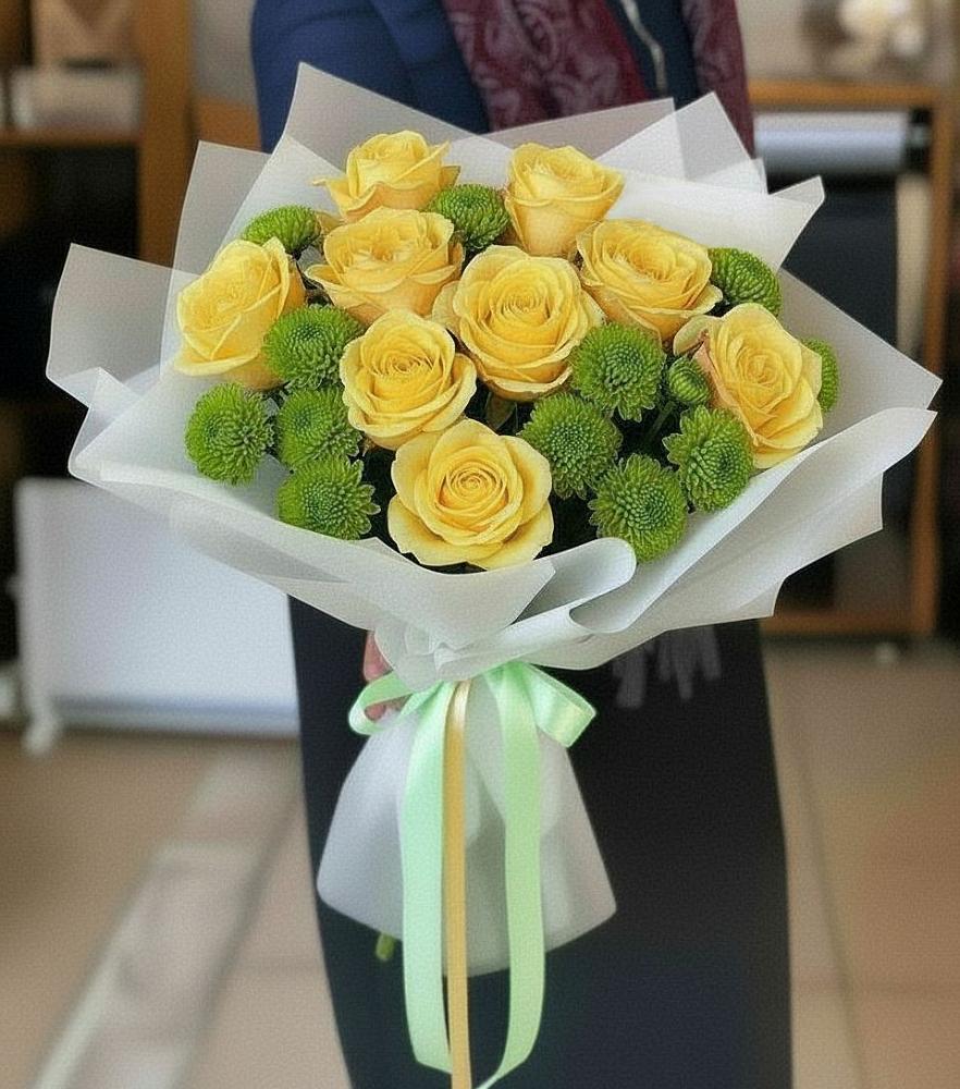 Букет цветов из: Хризантемы и Розы в Лазаревское