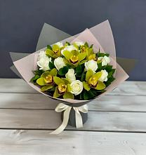 Букет цветов из:  Орхидеи и Розы в Лазаревское