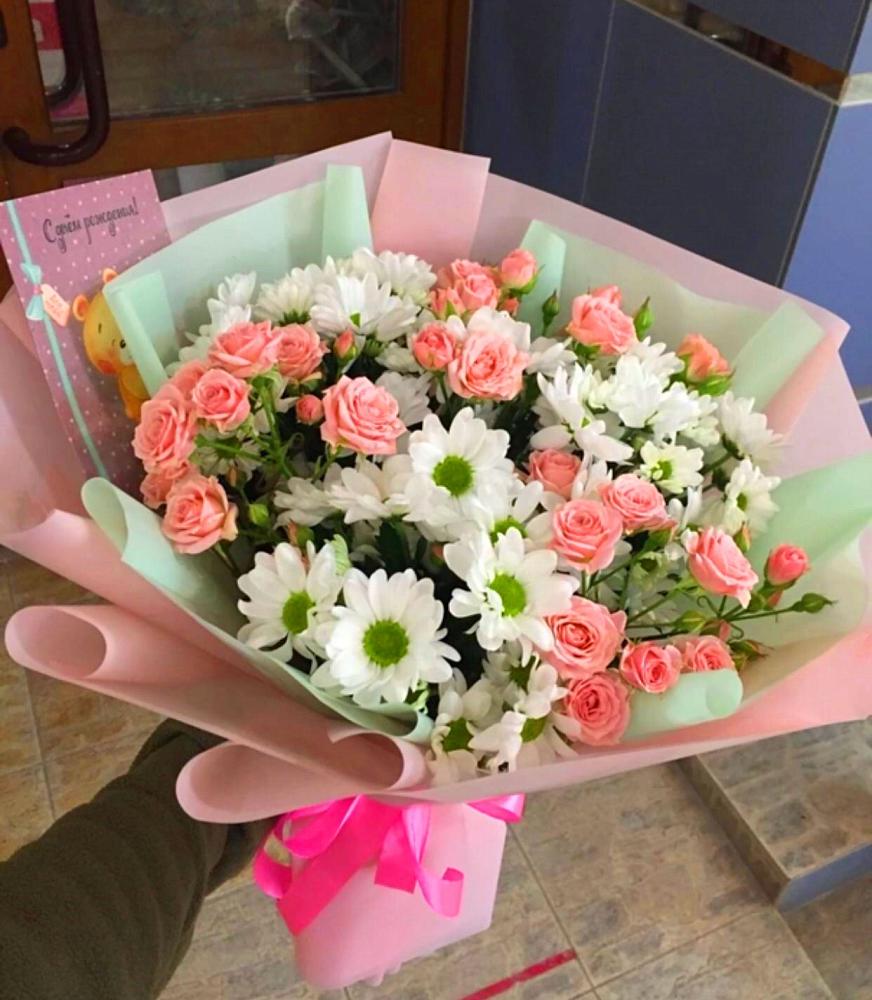 Букет цветов из: Розы и Хризантемы в Лазаревское