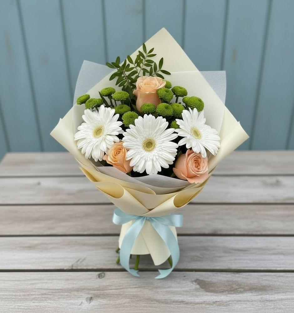 Букет цветов из: Герберы, Розы и Хризантемы в Лазаревское