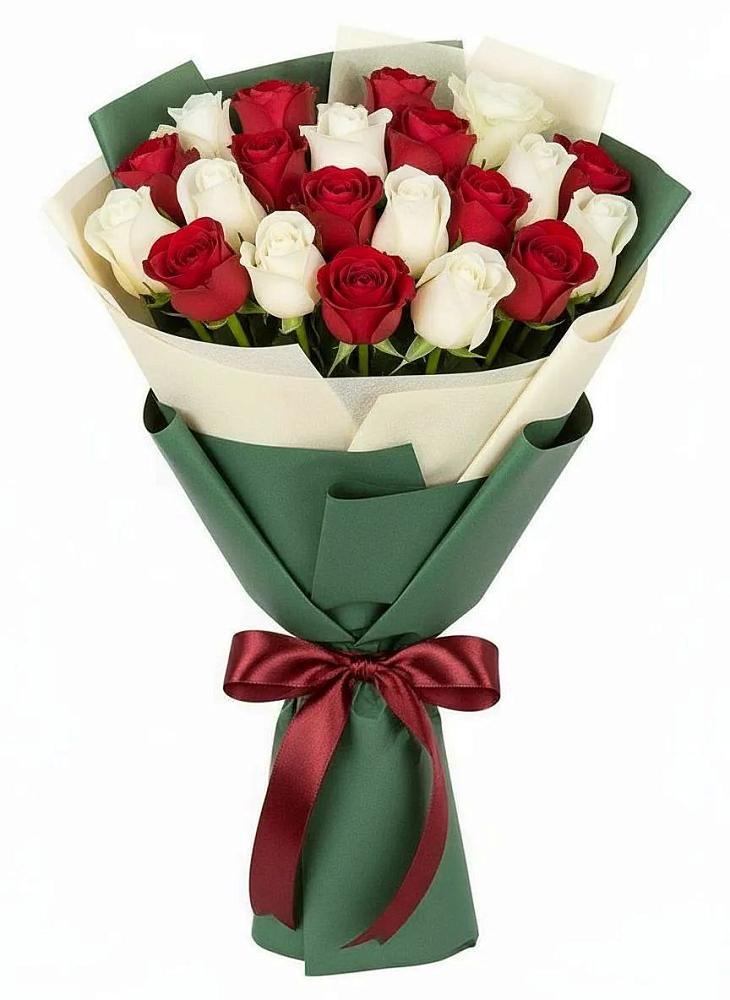 Букет Микс из красных и белых роз в Лазаревское