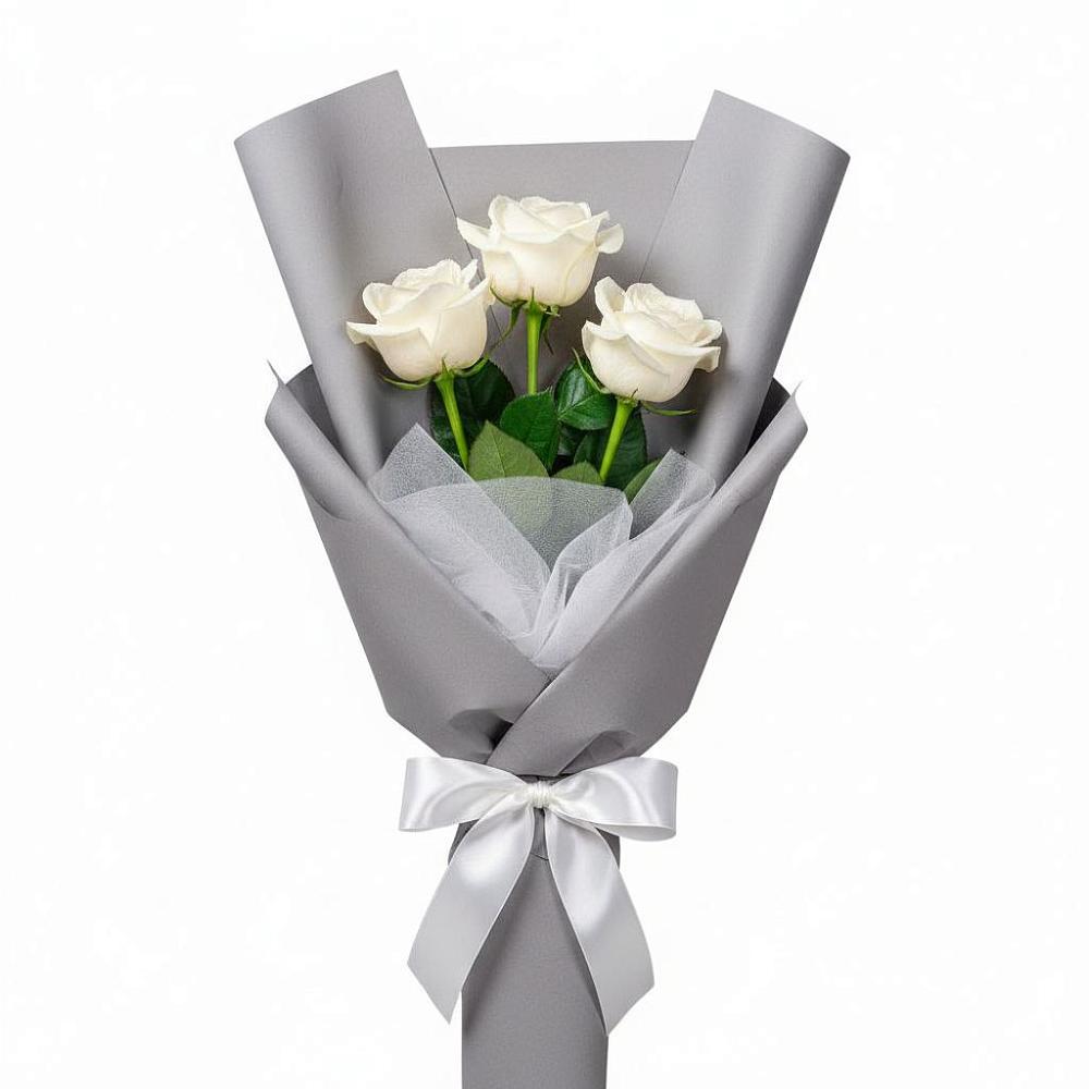 Букет 3 белые розы в Лазаревское