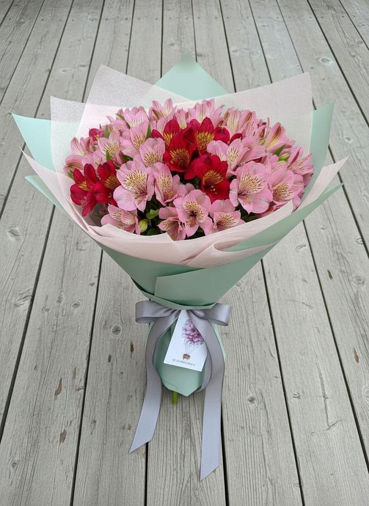 Букет цветов из: Альстромерии в Лазаревское