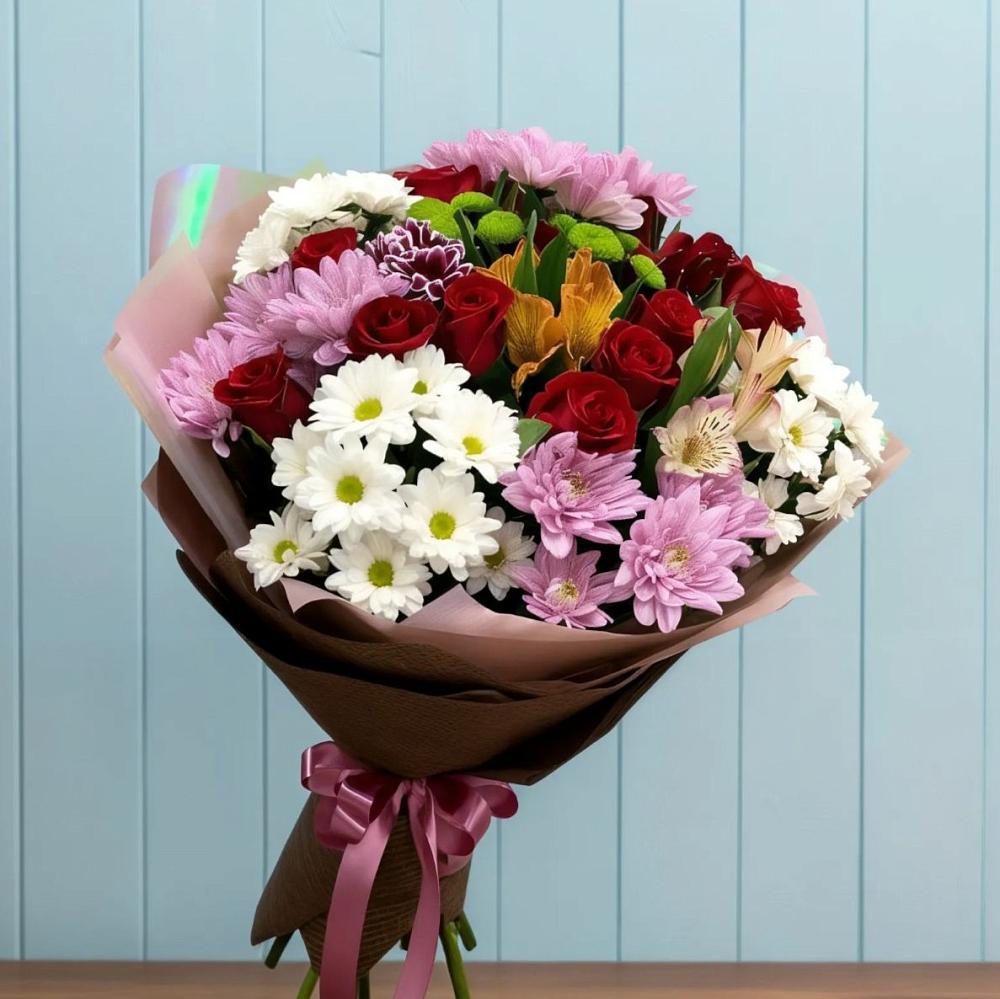 Букет цветов из: Розы, Хризантемы и Альстромерии в Лазаревское