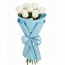 Букет 7 белых роз Проуд в Лазаревское