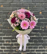 Букет цветов из:  Герберы и Хризантемы в Лазаревское
