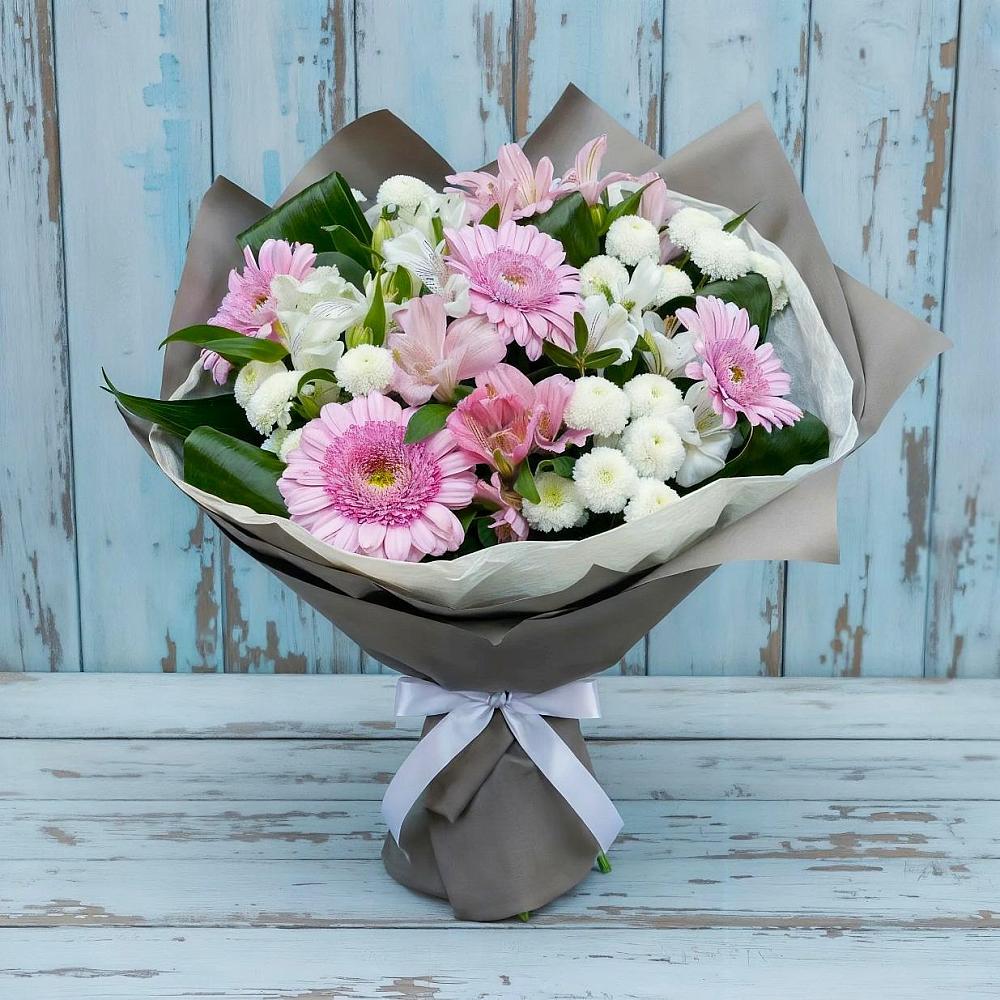 Букет цветов из: Герберы, Альстромерии и Хризантемы в Лазаревское