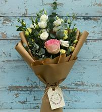 Букет цветов из:  Розы и Лизиантусы #REPLACE_PRED# Лазаревское