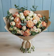Букет цветов из:  Альстромерии и Розы в Лазаревское