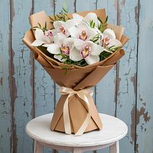 Букет цветов из:  Орхидеи и Розы в Лазаревское