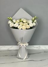 Букет цветов из:  Розы и Лизиантусы в Лазаревское